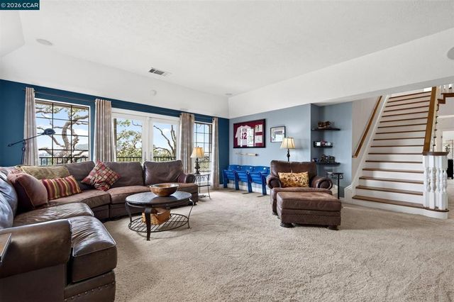 715 Castle Rock Rd, Walnut Creek, CA 94598