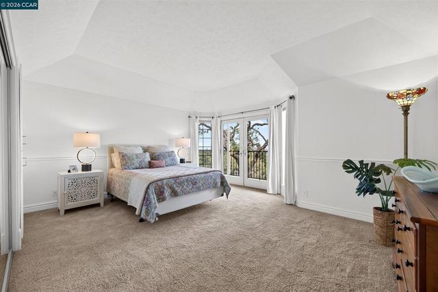 715 Castle Rock Rd, Walnut Creek, CA 94598