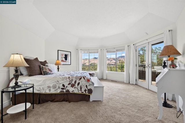 715 Castle Rock Rd, Walnut Creek, CA 94598