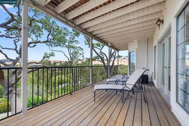 715 Castle Rock Rd, Walnut Creek, CA 94598