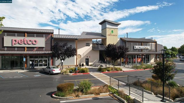 715 Castle Rock Rd, Walnut Creek, CA 94598