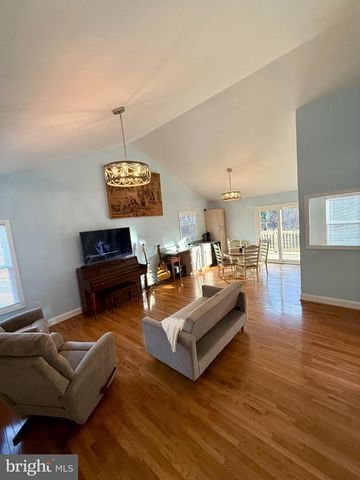 208 WALTERS WAY, Harpers Ferry, WV 25425