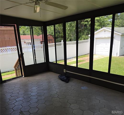 727 Zeiss Avenue, St Louis, MO 63125