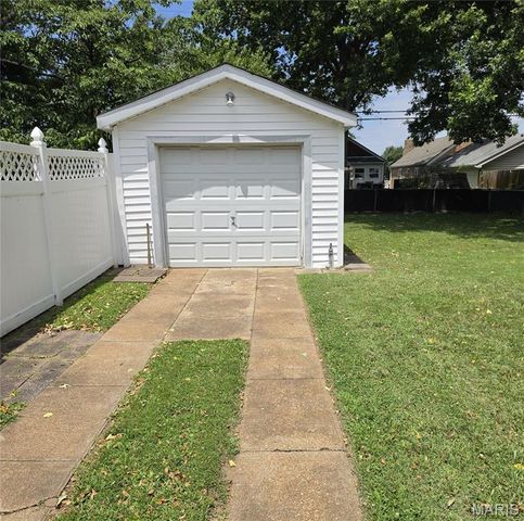 727 Zeiss Avenue, St Louis, MO 63125