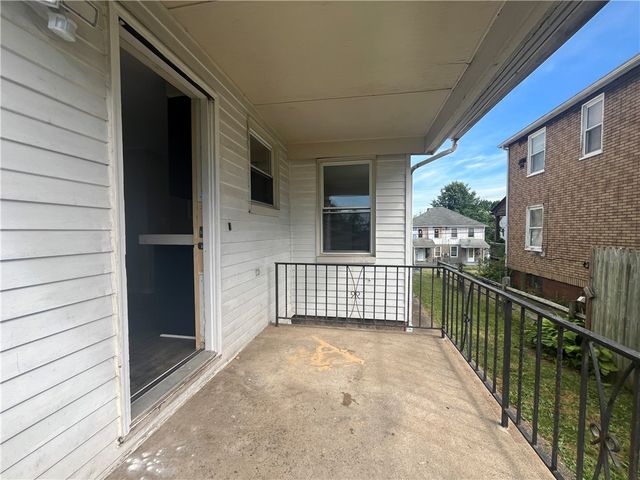 520 Farnsworth, Clairton, PA 15025