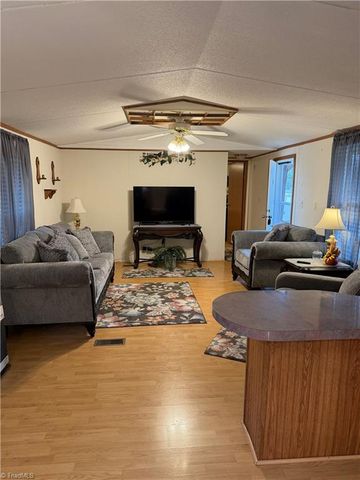 2921 Blueberry Ridge Road, Jonesville, NC 28642