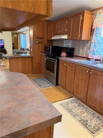 2921 Blueberry Ridge Road, Jonesville, NC 28642