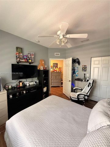 2116 NE 38th Rd 2116, Homestead, FL 33033