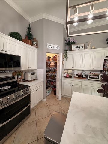 2116 NE 38th Rd 2116, Homestead, FL 33033