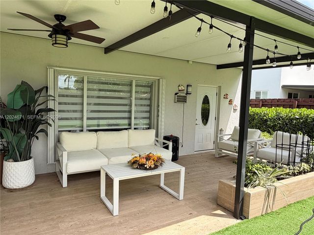 2116 NE 38th Rd 2116, Homestead, FL 33033