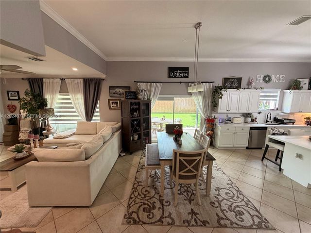 2116 NE 38th Rd 2116, Homestead, FL 33033