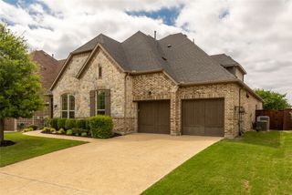 931 Champions Way, Roanoke, TX 76262