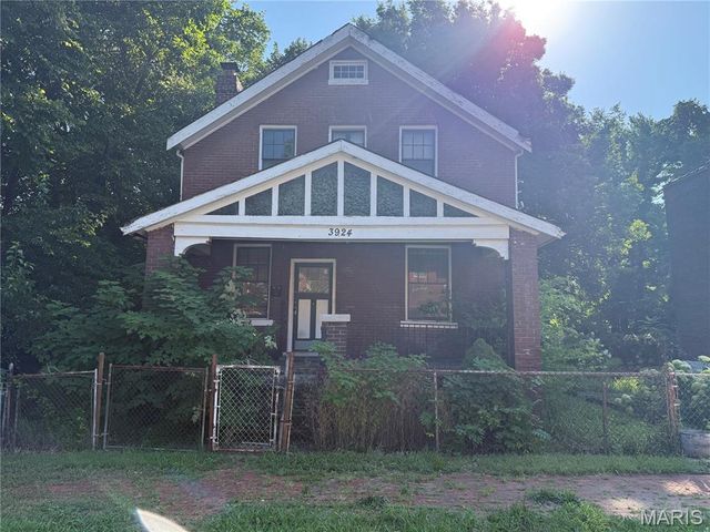 3924 N 19th Street, St Louis, MO 63107