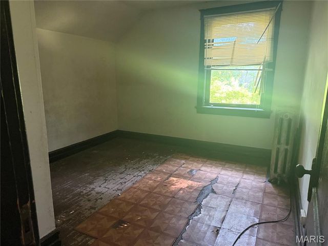 3924 N 19th Street, St Louis, MO 63107