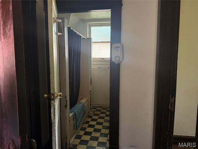 3924 N 19th Street, St Louis, MO 63107