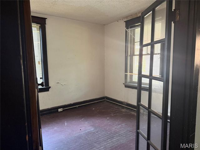 3924 N 19th Street, St Louis, MO 63107