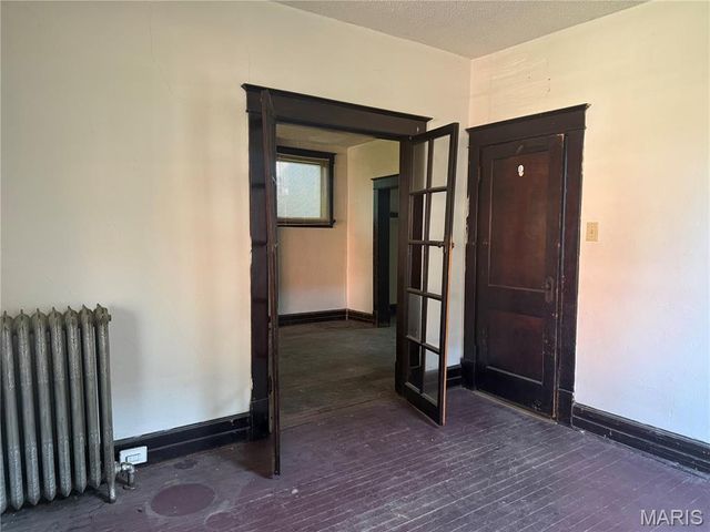3924 N 19th Street, St Louis, MO 63107