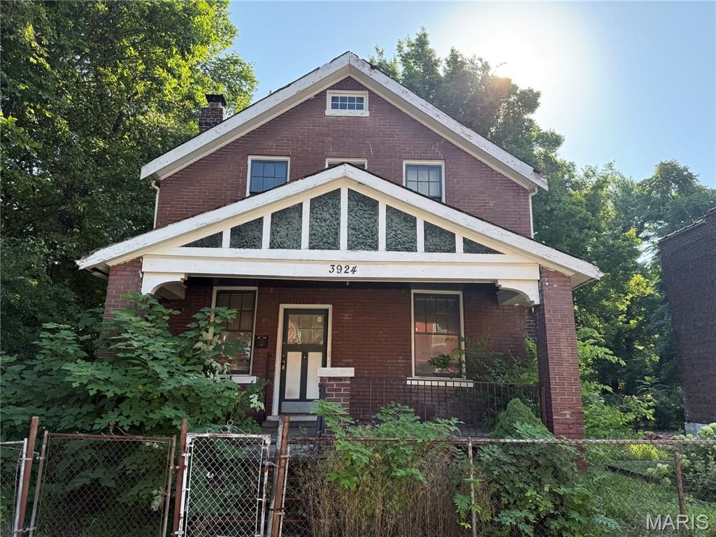 3924 N 19th Street, St Louis, MO 63107