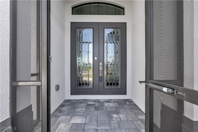 16800 Lady Diana CT, Cape Coral, FL 33991