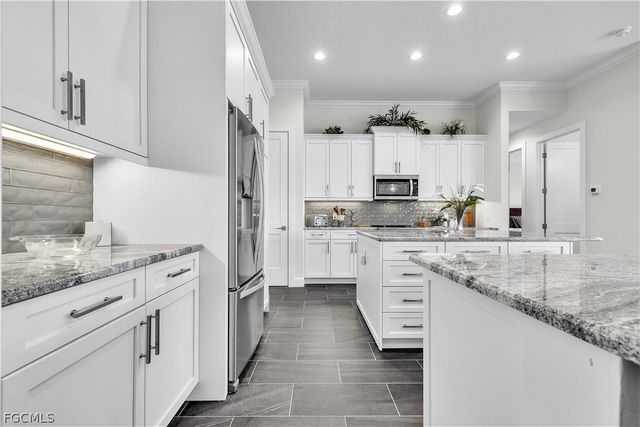 16800 Lady Diana CT, Cape Coral, FL 33991