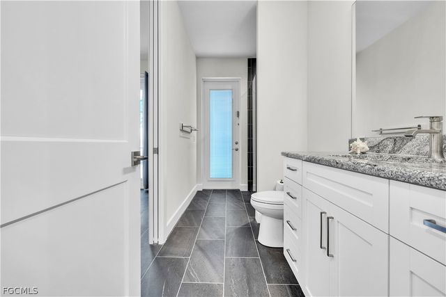 16800 Lady Diana CT, Cape Coral, FL 33991