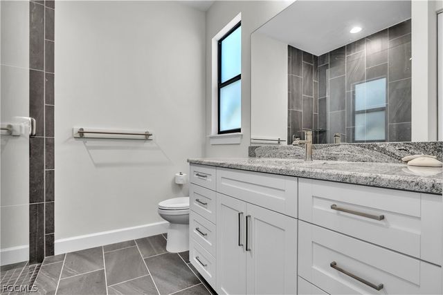 16800 Lady Diana CT, Cape Coral, FL 33991