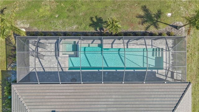 16800 Lady Diana CT, Cape Coral, FL 33991