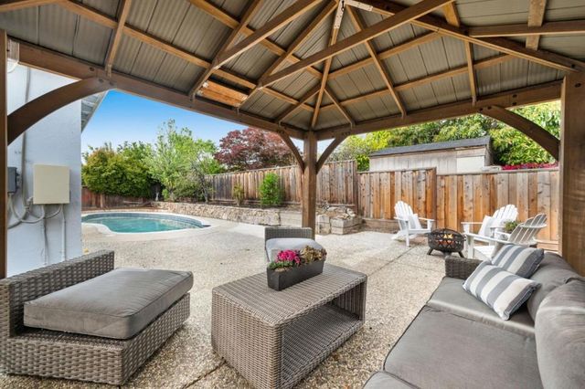 702 Royal Glen Drive, San Jose, CA 95133