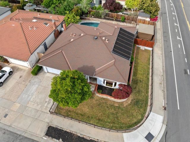 702 Royal Glen Drive, San Jose, CA 95133
