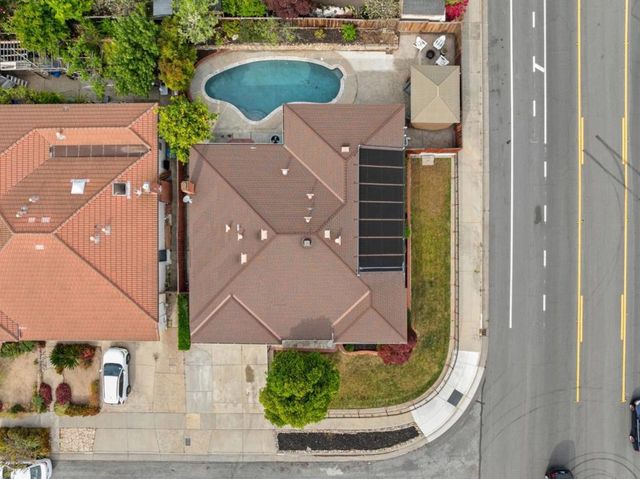 702 Royal Glen Drive, San Jose, CA 95133