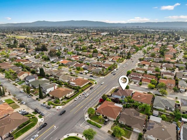 702 Royal Glen Drive, San Jose, CA 95133