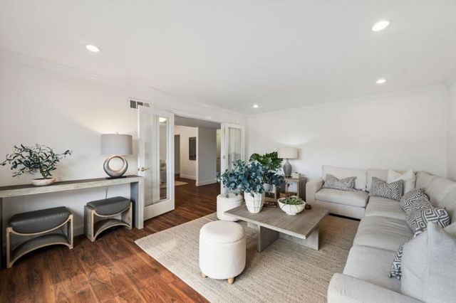 702 Royal Glen Drive, San Jose, CA 95133