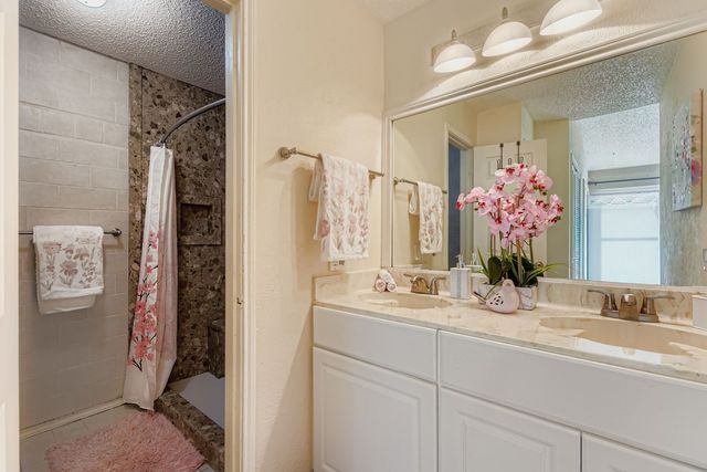 1306 Maplewood Drive, Lewisville, TX 75067