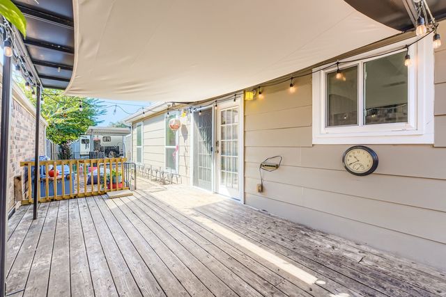 1306 Maplewood Drive, Lewisville, TX 75067