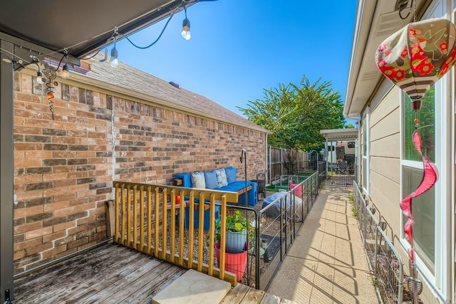 1306 Maplewood Drive, Lewisville, TX 75067