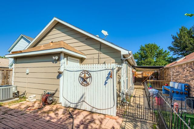1306 Maplewood Drive, Lewisville, TX 75067