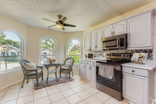 1306 Maplewood Drive, Lewisville, TX 75067