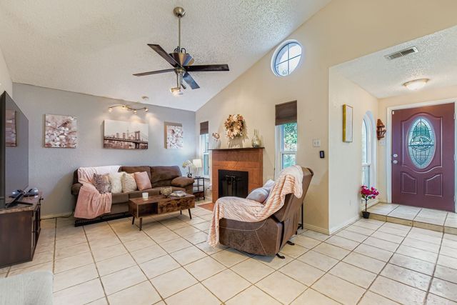 1306 Maplewood Drive, Lewisville, TX 75067