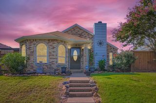 1306 Maplewood Drive, Lewisville, TX 75067