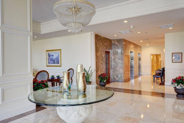 2917 S Ocean Boulevard 205, Highland Beach, FL 33487