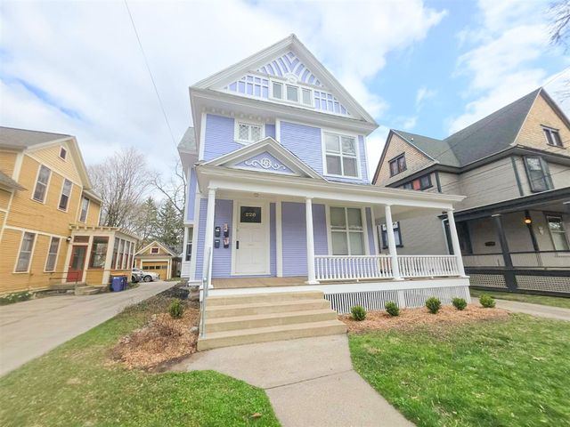 226 College Avenue, Grand Rapids, MI 49503
