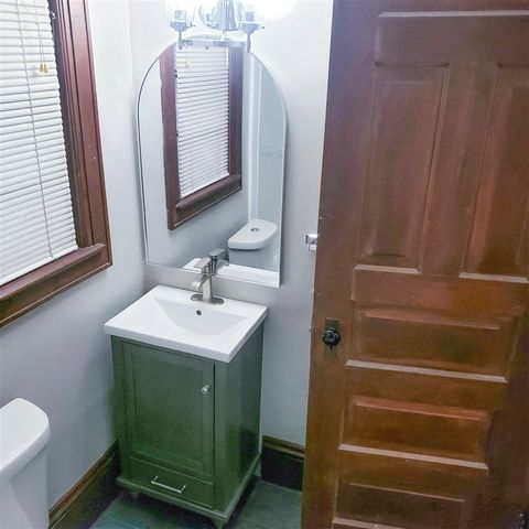 226 College Avenue, Grand Rapids, MI 49503