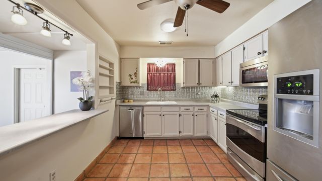 439 Wagon Train Drive SE, Rio Rancho, NM 87124