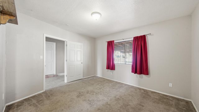 439 Wagon Train Drive SE, Rio Rancho, NM 87124
