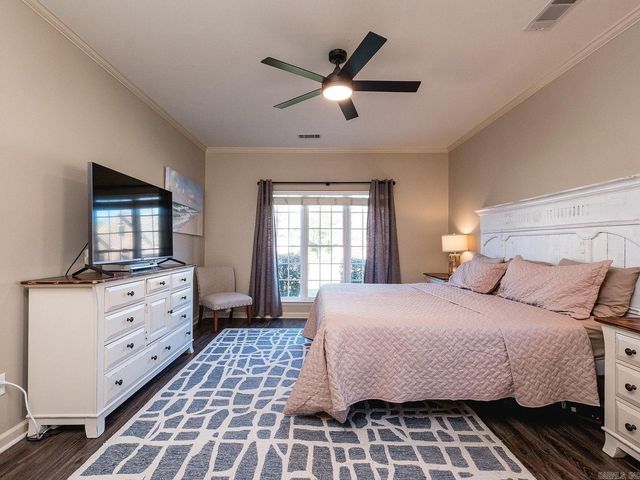 6520 W Caribbean Drive, Benton, AR 72019