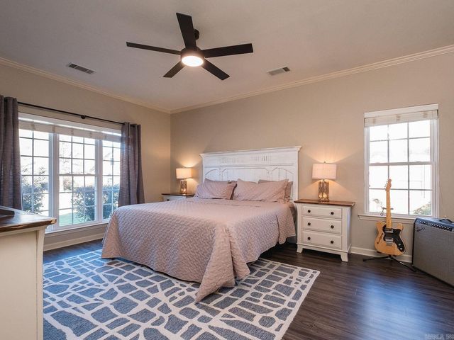 6520 W Caribbean Drive, Benton, AR 72019