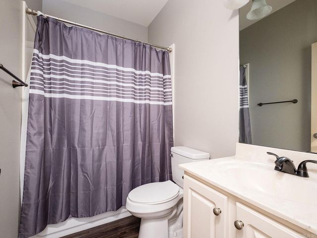 6520 W Caribbean Drive, Benton, AR 72019