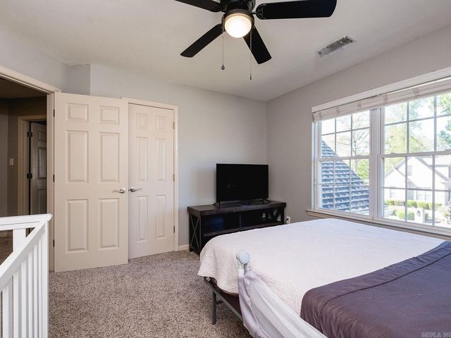 6520 W Caribbean Drive, Benton, AR 72019