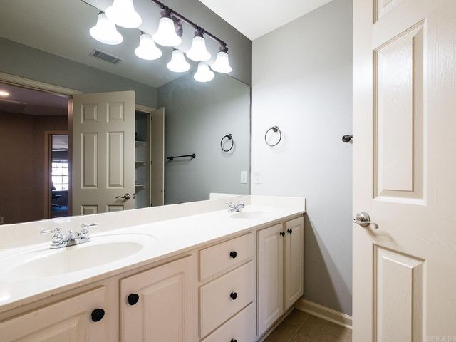 6520 W Caribbean Drive, Benton, AR 72019