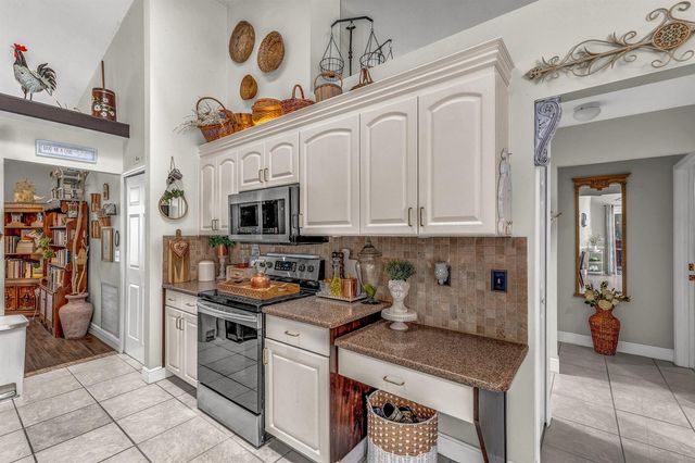 3283 SE West Snow Road, Port St. Lucie, FL 34984